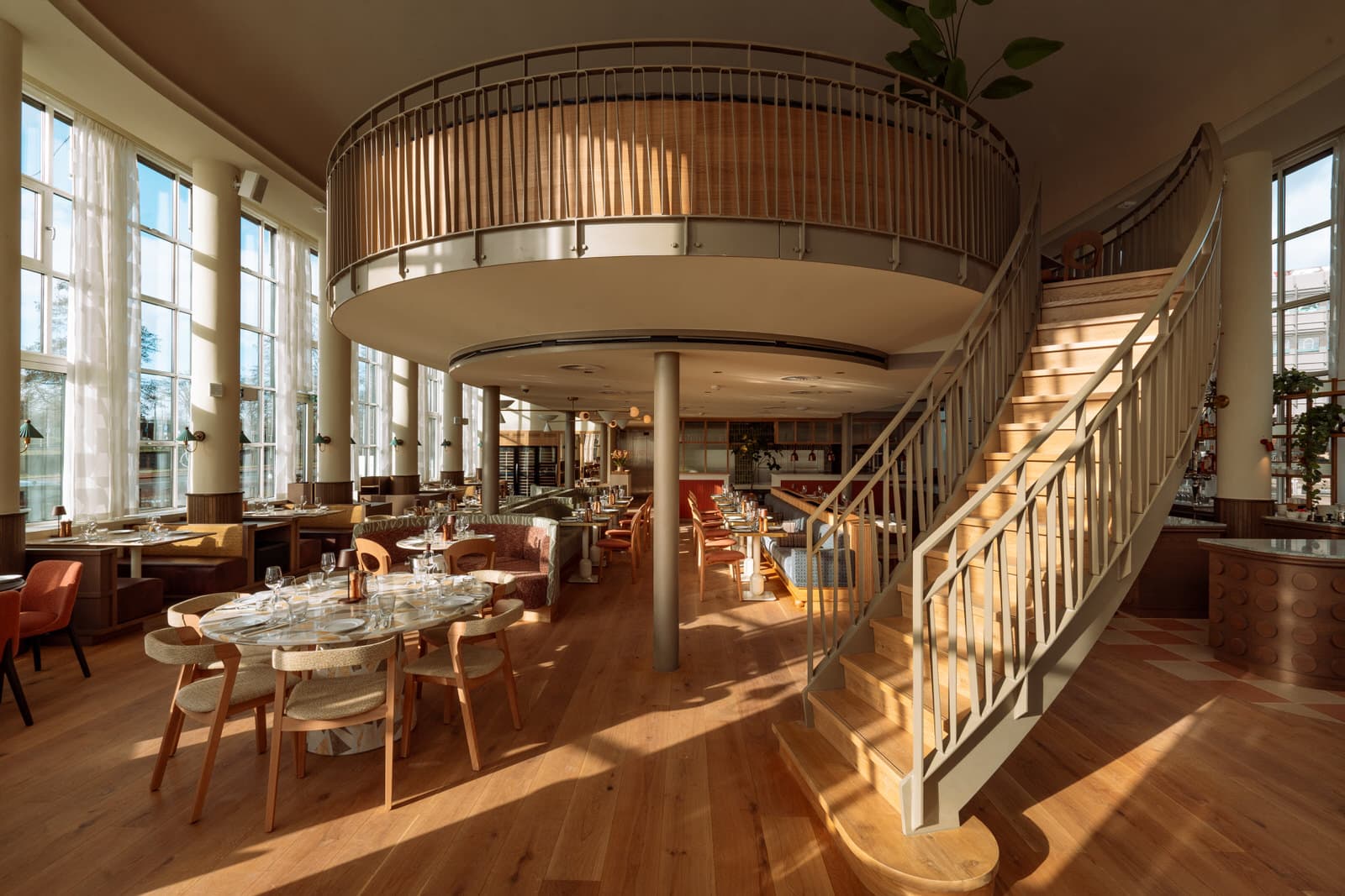 Menü des Restaurants Suus - Interieur Restaurant Suus – Empfang – Firmenveranstaltungen – Empfang – Restaurant Suus Den Haag – Tagungen – Den Haag – Fine Dining